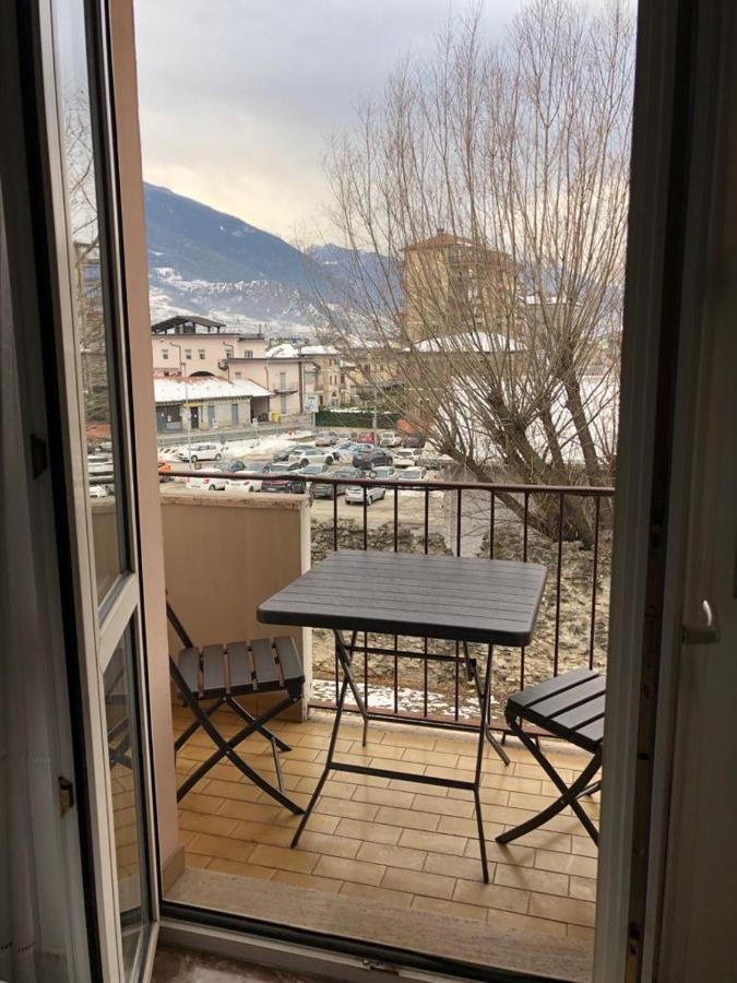 Blue Moon - Via Torre Del Lebbroso Apartments Aosta Ngoại thất bức ảnh